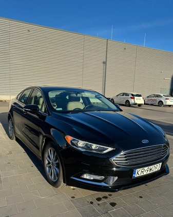Ford Fusion cena 64000 przebieg: 98995, rok produkcji 2017 z Warszawa małe 379